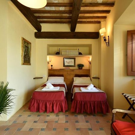 Castello Costaguti Hotel Roccalvecce Kültér fotó