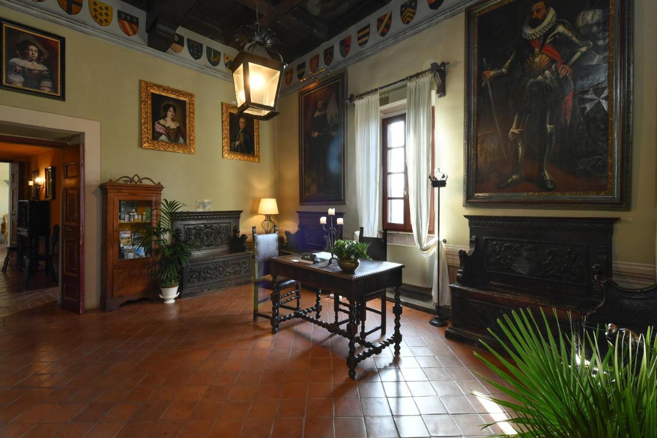 Castello Costaguti Hotel Roccalvecce Kültér fotó