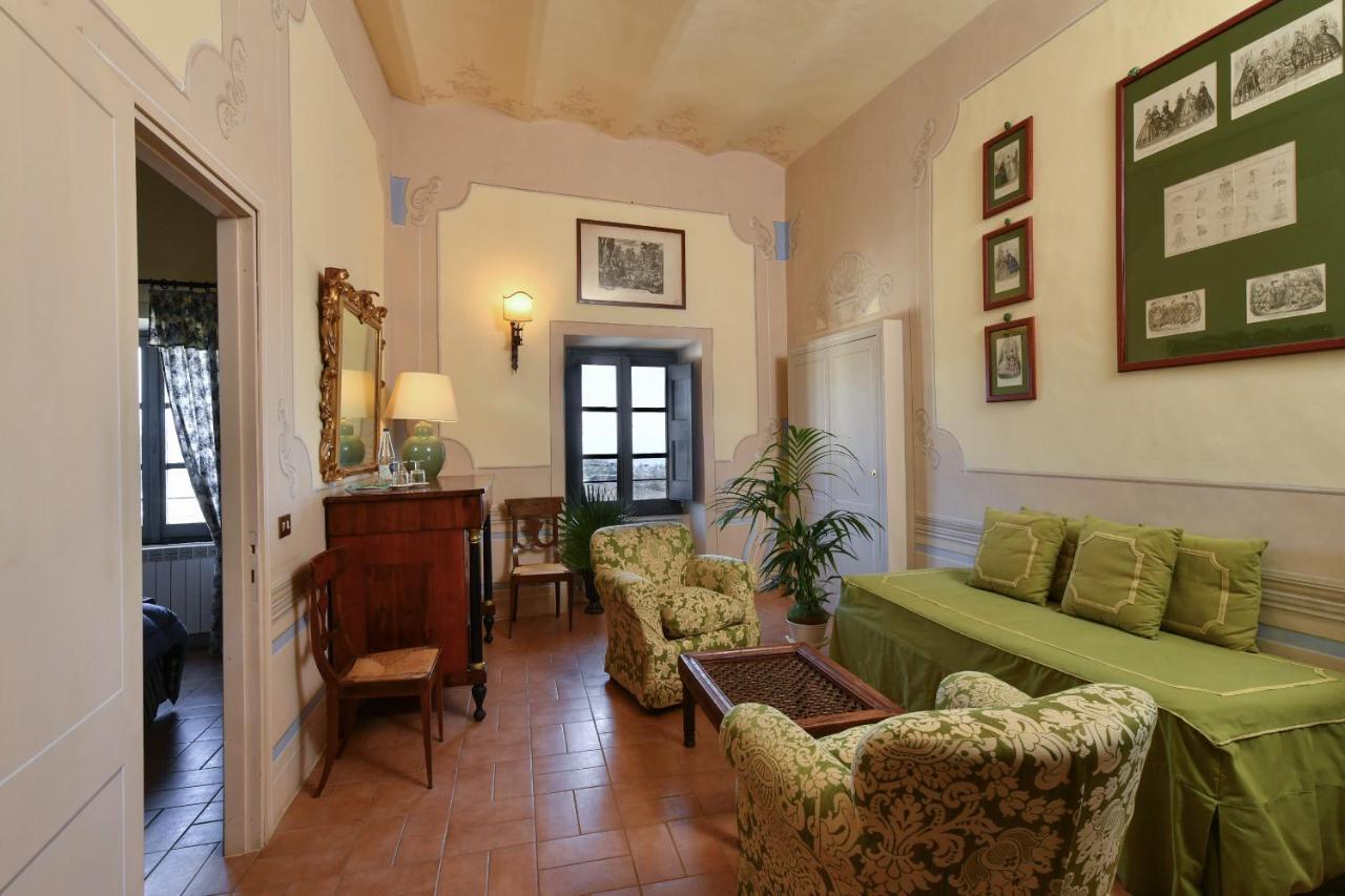 Castello Costaguti Hotel Roccalvecce Kültér fotó