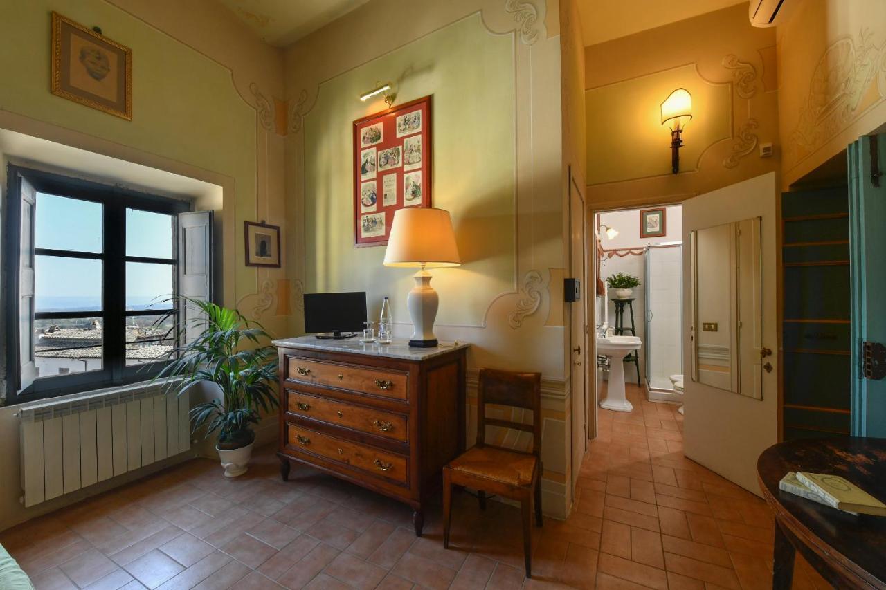 Castello Costaguti Hotel Roccalvecce Kültér fotó