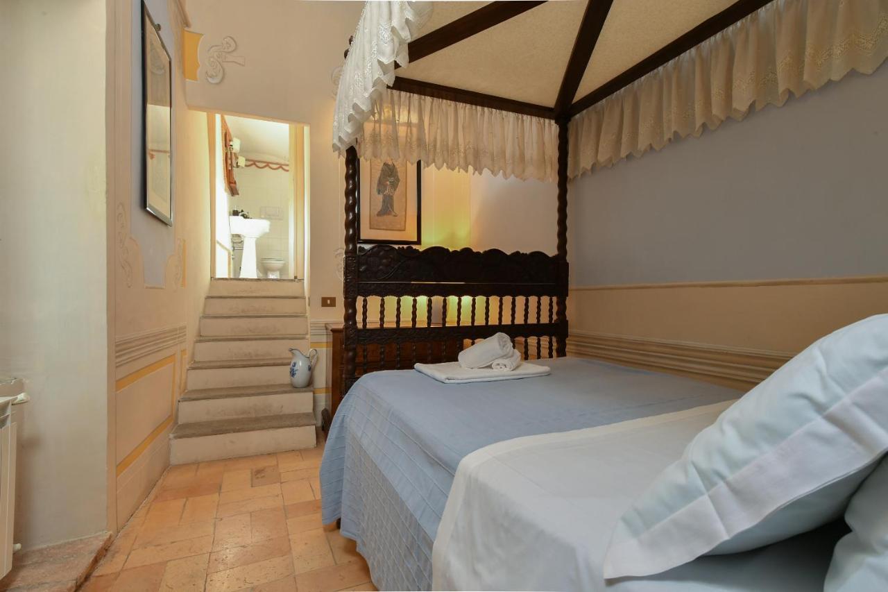 Castello Costaguti Hotel Roccalvecce Kültér fotó