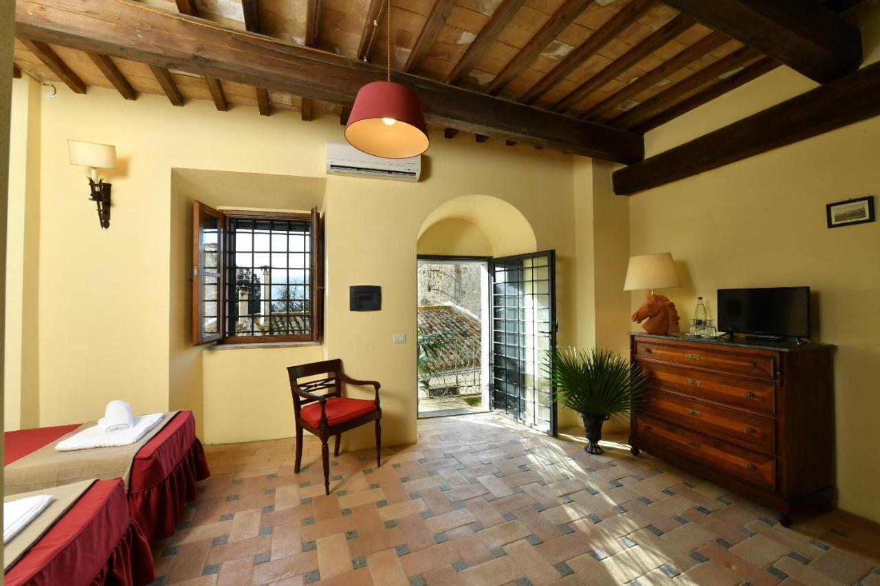 Castello Costaguti Hotel Roccalvecce Kültér fotó