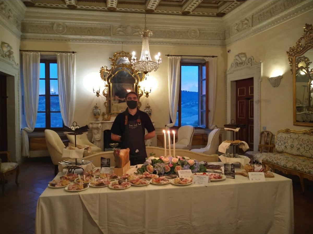 Castello Costaguti Hotel Roccalvecce Kültér fotó
