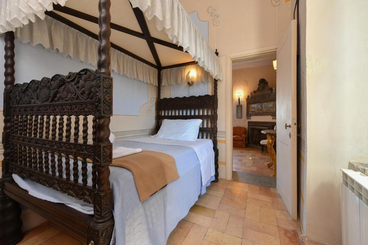 Castello Costaguti Hotel Roccalvecce Kültér fotó