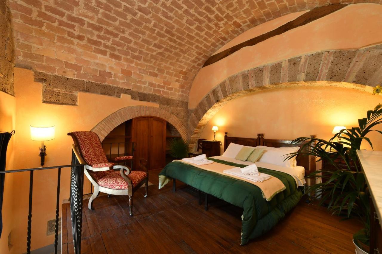 Castello Costaguti Hotel Roccalvecce Kültér fotó