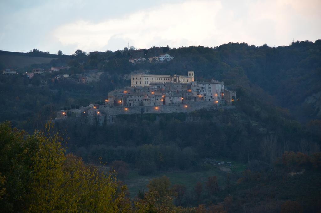 Castello Costaguti Hotel Roccalvecce Kültér fotó