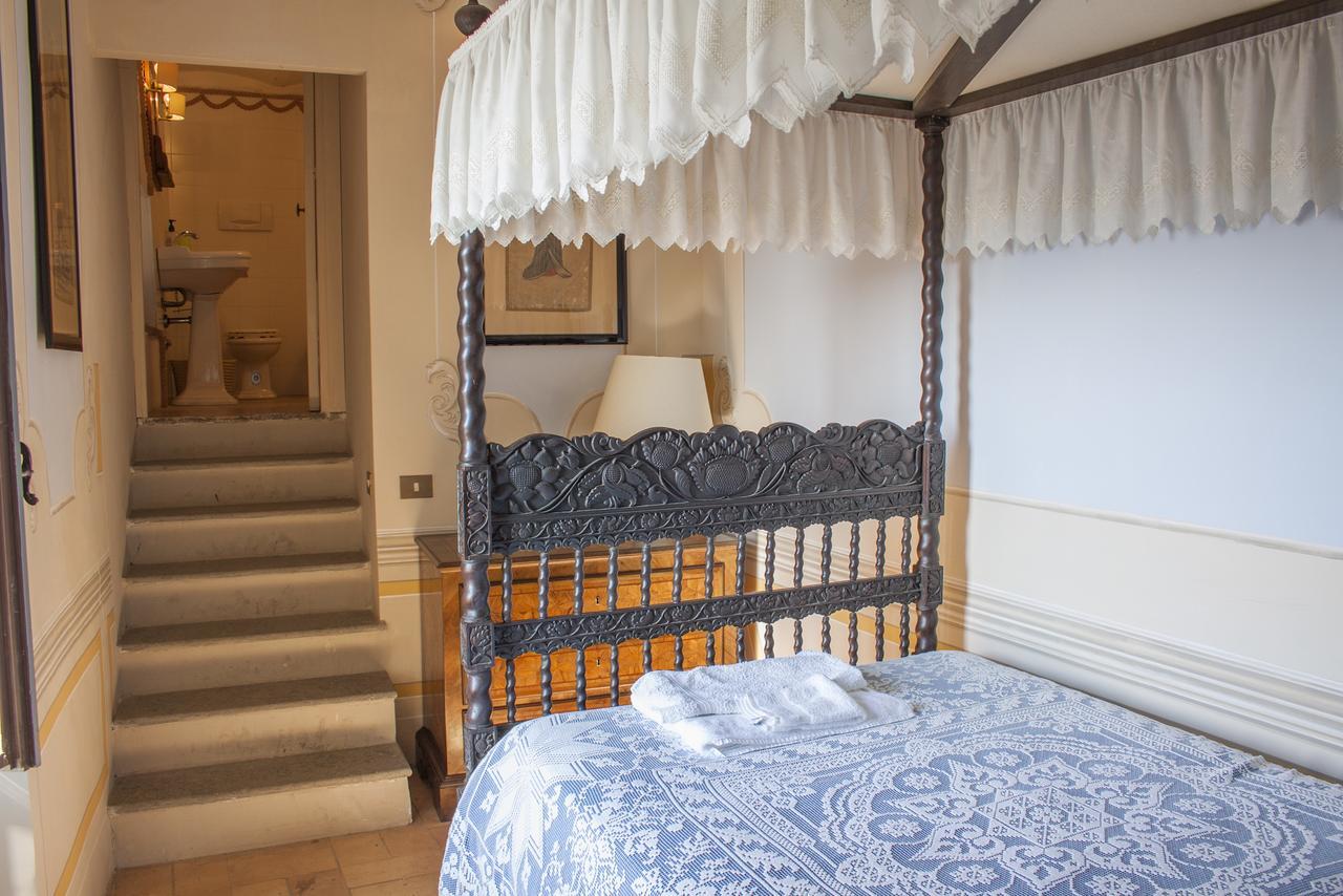 Castello Costaguti Hotel Roccalvecce Kültér fotó